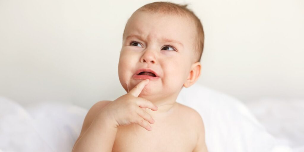 Los primeros dientes del bebé: síntomas y cuidados