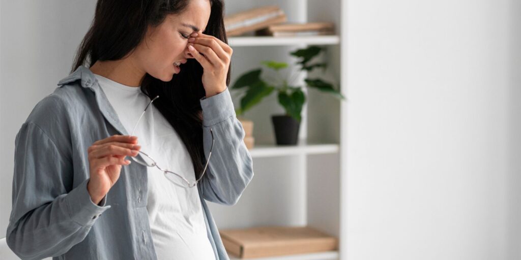 Migrañas hormonales ¿por qué desaparecen durante el embarazo?