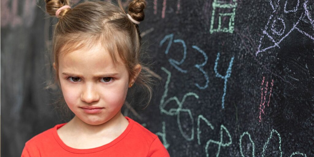 ¿Niños sin filtro o maleducados? ¿Problemas conductuales o inmadurez en la corteza prefrontal?