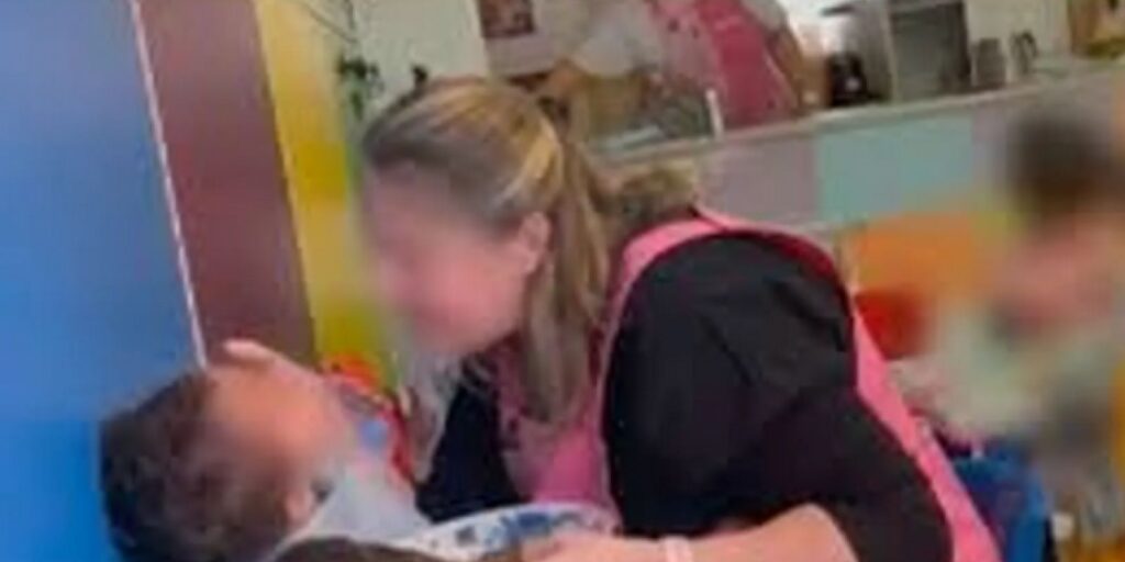 Graban maltrato infantil en guardería de España