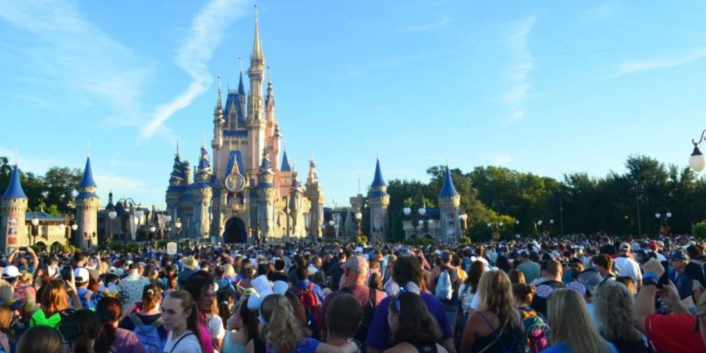Adolescente desaparecida en Disneyland: la encuentran en Mexicali