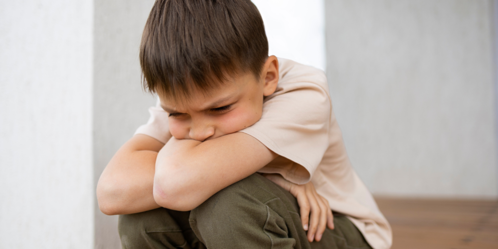 Pequeños pero intensos: Desborde emocional vs. Berrinche