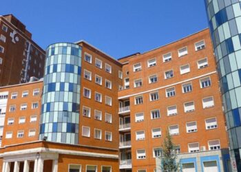 Pediatra atiende ‘fuera de horario laboral’ a niña que estaba muriendo y es castigado