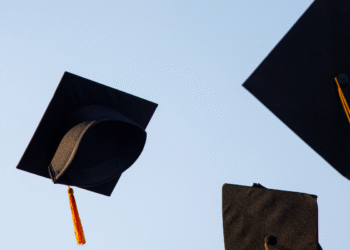 Balacera interrumpe graduación de secundaria en Baja California