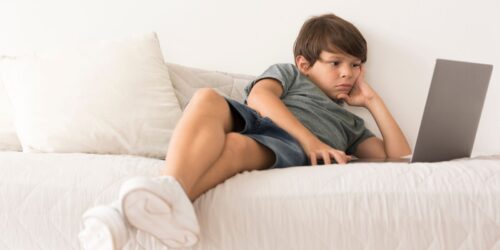 Cómo evitar el sedentarismo en niños (sin volverte loca en el intento)